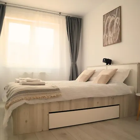 Apartman Lzr *